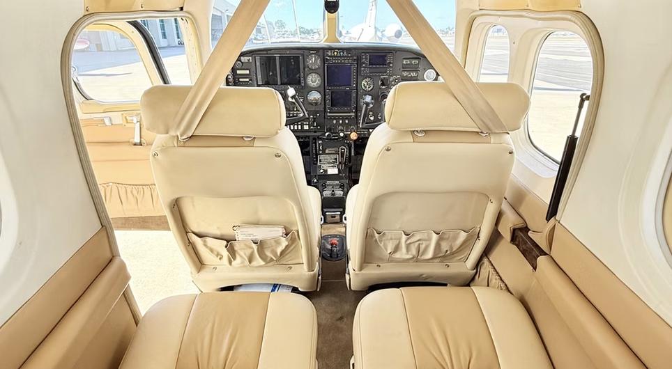 1986 CESSNA P210R Photo 5